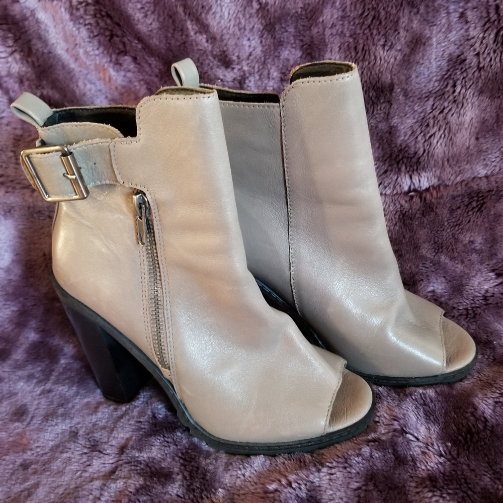 Kelsie Dagger Brooklyn Open-Toe Heeled Bootie